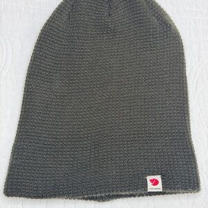 Fjällräven Gray Knit Beanie Sweden Waffle Tab Hat Label